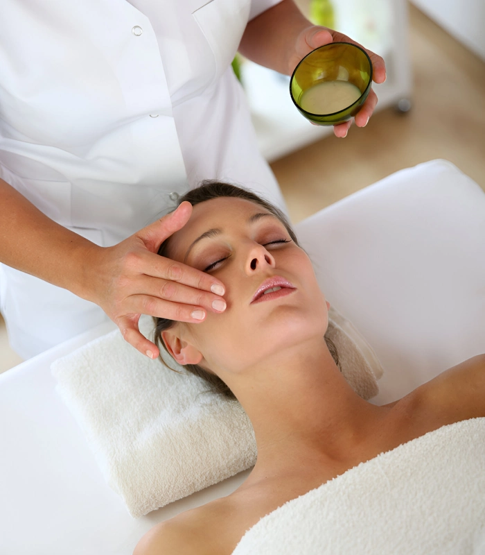 Terre Des Sens Estheticienne A Lassay Les Chateaux Offrez Vous Un Moment Precieux Dans Votre Institut De Beaute